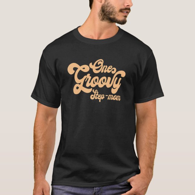 Camiseta Un Groovy Step Mom Retro 70 Fa de cumpleaños coinc (Anverso)