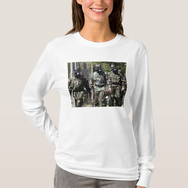 Camiseta Un grupo de participantes del Desafío Solar (Anverso)