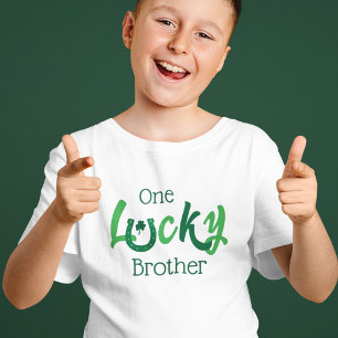 Camiseta Un hermano afortunado   Día de San Patricio person