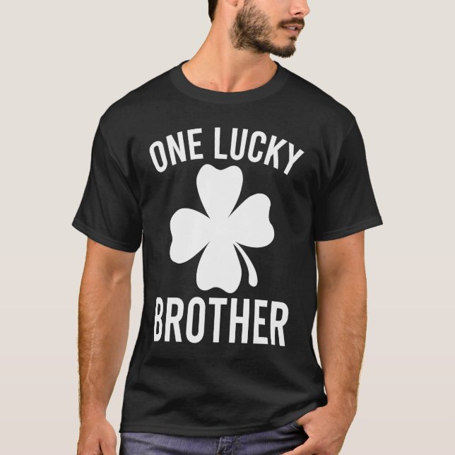 Camiseta Un Hermano Afortunado St Patricks Day Bro Irlandés (Anverso)