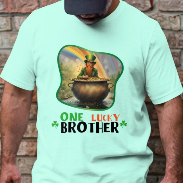 Camiseta Un Hermano Suertudo - Un asunto de atuendo verde (Subido por el creador)