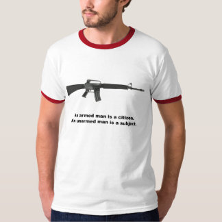Camiseta Un hombre armado