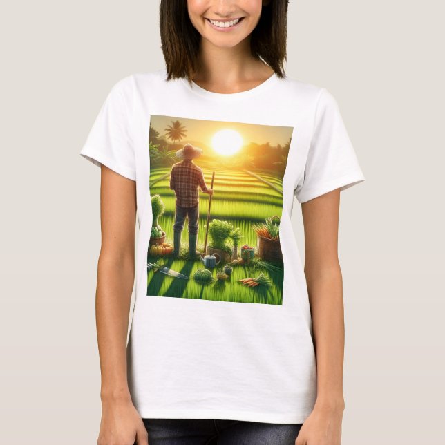 Camiseta un hombre parado en un campo de verduras y sol (Anverso)