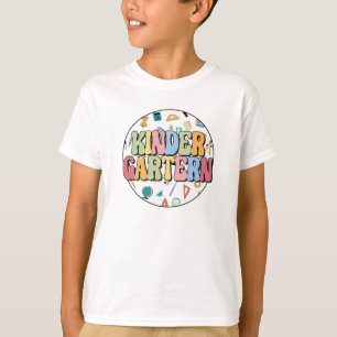 Camiseta Un jardín de infancia bonito y colorido   Volver A