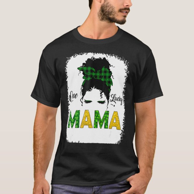 Camiseta Un Lucky Mama Messy Bun Leopard St Patrick S Day (Anverso)