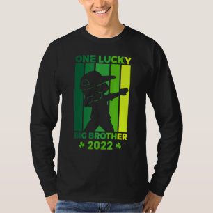 Camiseta Un lujoso Gran Hermano St Patricks Día Embarazo 20