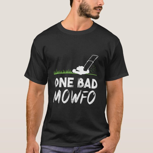 Camiseta Un mal mimo de césped divertido que siembra tierra (Anverso)