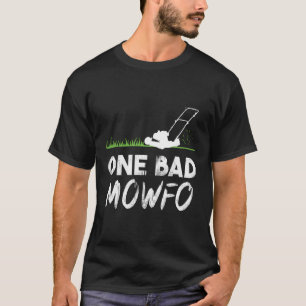 Camiseta Un mal mimo de césped divertido que siembra tierra