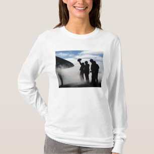 Camiseta Un miembro de equipo de la cubierta de vuelo