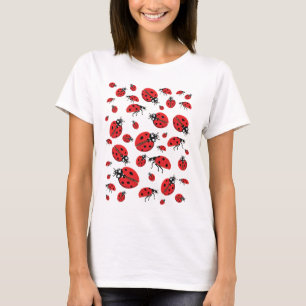 Camiseta Un montón de patrones de suerte de Ladybugs