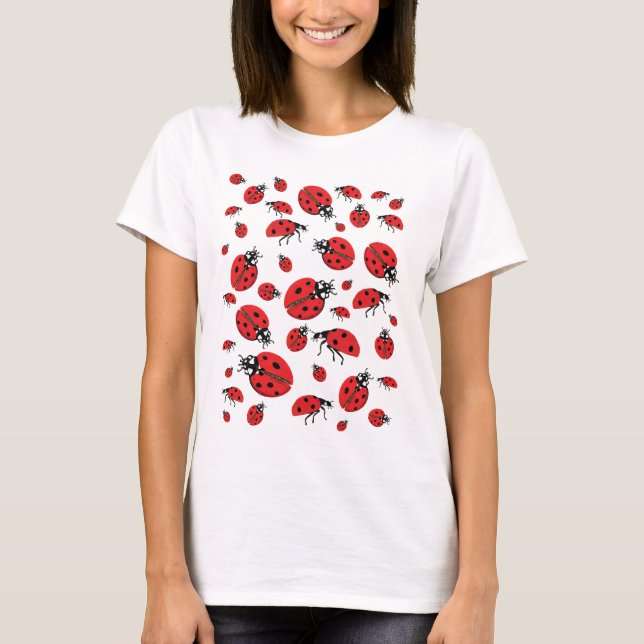Camiseta Un montón de patrones de suerte de Ladybugs (Anverso)