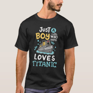 Camiseta Un muchacho al que le encanta el barco de crucero 