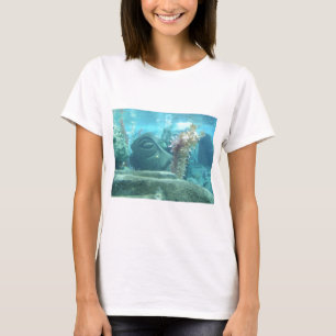 Camiseta Un mundo bajo el agua - imagen de una estatua de p
