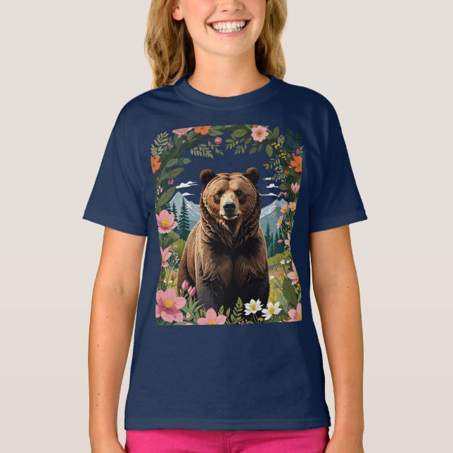 Camiseta Un Oso Marrón Con Flora De Pareja Y Montañas (Anverso)