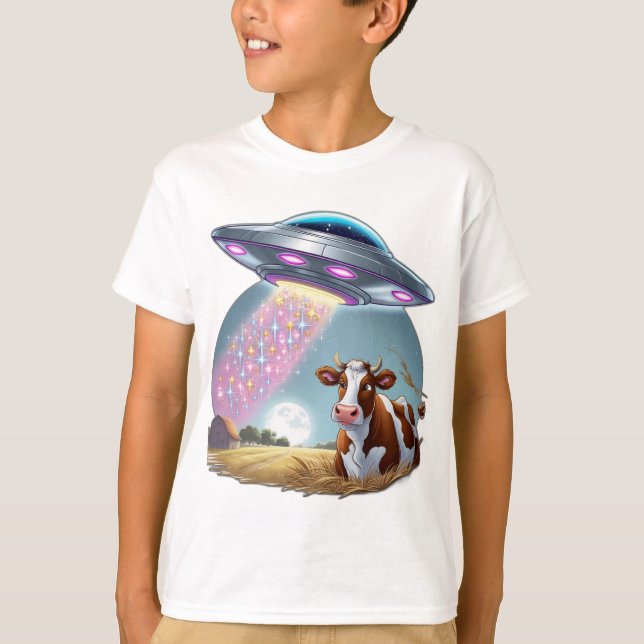 Camiseta Un OVNI secuestrando una vaca, con el haz de chisp (Anverso)