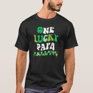 Camiseta Un Papa afortunado St Patrick's Day Shamrock Groov