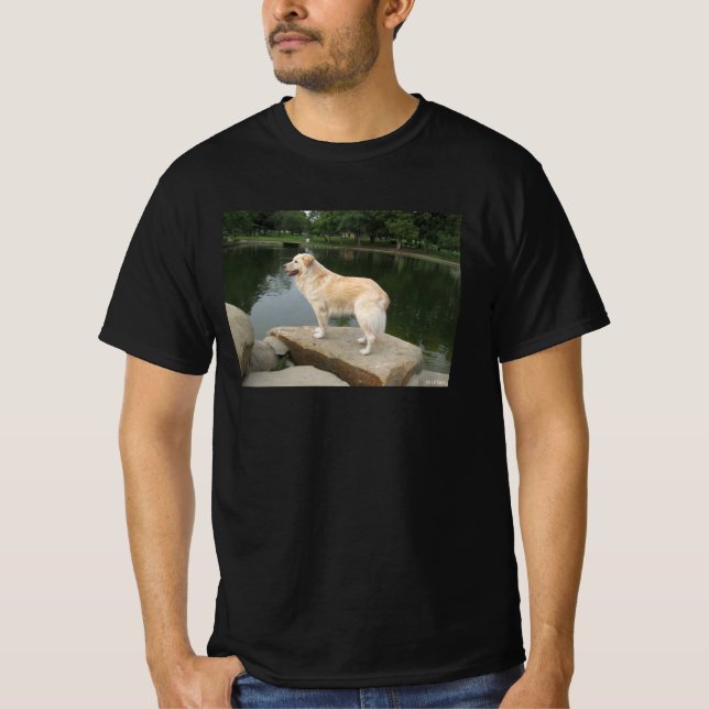 Camiseta Un perro en un estanque (Anverso)