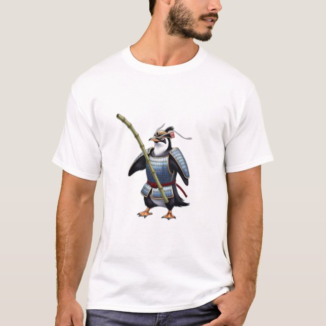 Camiseta Un pingüino samurai luchando con un palo de bambú. (Anverso)