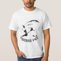 Un producto fresco que da a caballos del rescate