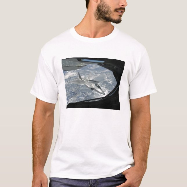 Camiseta Un rapero F-22 se aleja de un KC-135 (Anverso)