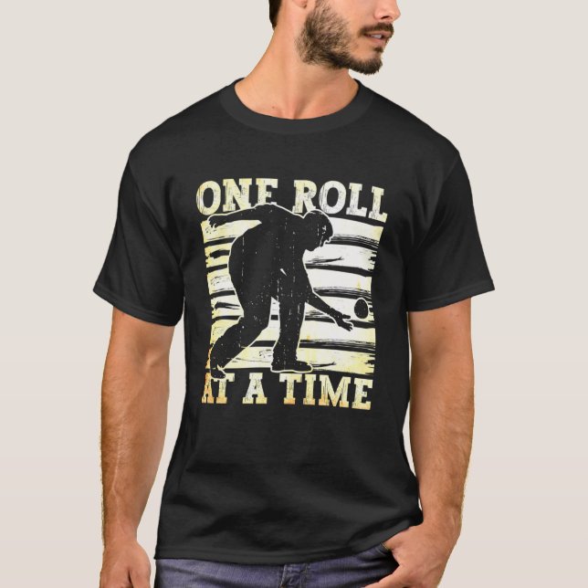 Camiseta Un Rollo A La Vez Bocce Ball (Anverso)