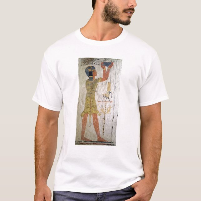 Camiseta Un sacerdote de Inmutef que hace un ofrecimiento (Anverso)
