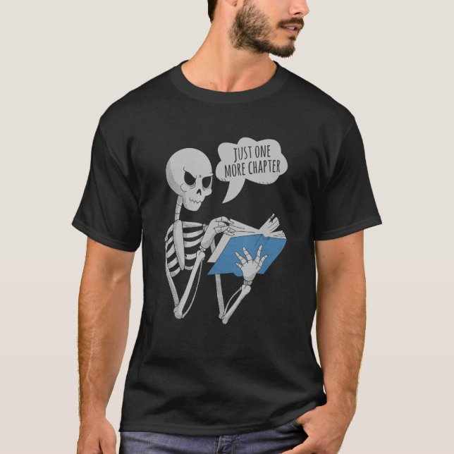 Camiseta Un Skeleton Más Leyendo Bookish Re (Anverso)
