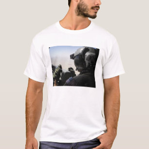Camiseta Un soldado proporciona seguridad
