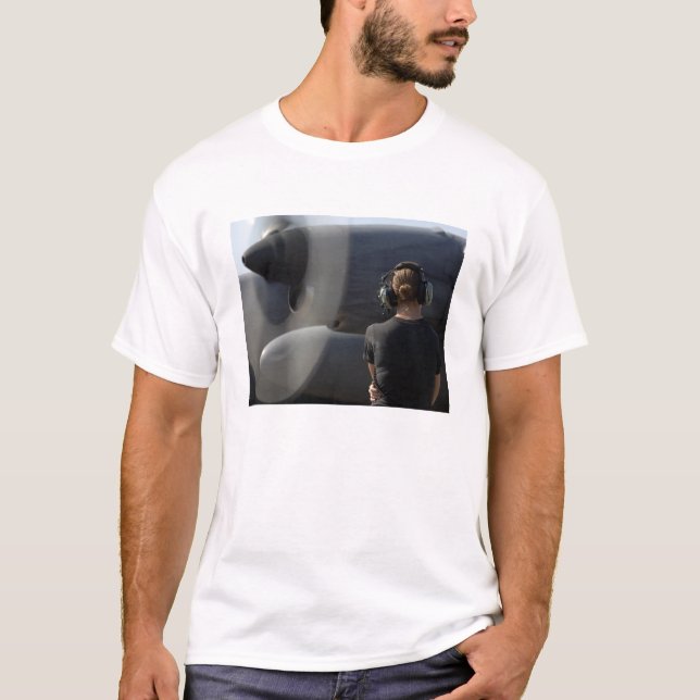 Camiseta Un soldado vigila la actuación (Anverso)