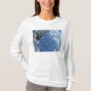 Camiseta Un Stratotanker KC-135 reabastece un Espíritu B-2