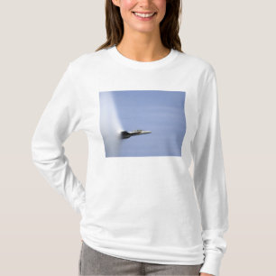 Camiseta Un Super Cuerno F/A-18E alcanza la velocidad de