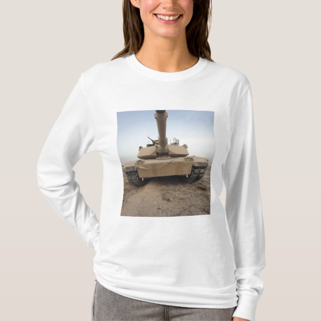 Camiseta Un tanque de batalla principal M-1A1 (Anverso)
