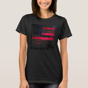 Camiseta Un tractor patriótico vintage con una bandera de l