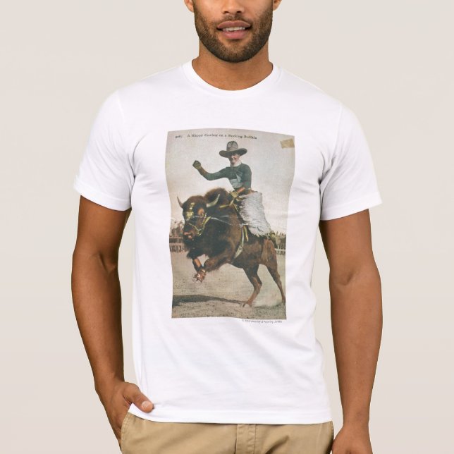 Camiseta Un vaquero feliz en un búfalo Bucking (Anverso)