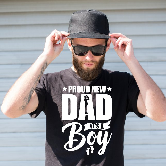 Camiseta Un viejo y orgulloso nuevo papá - es un chico| Nue (Vintage Proud New Dad – It's A Boy T-Shirt | Funny First-Time Father Gift)
