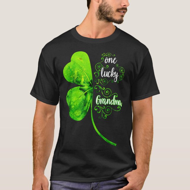 Camiseta Una Abuela Afortunada Día De La Abuela De Shamrock (Anverso)