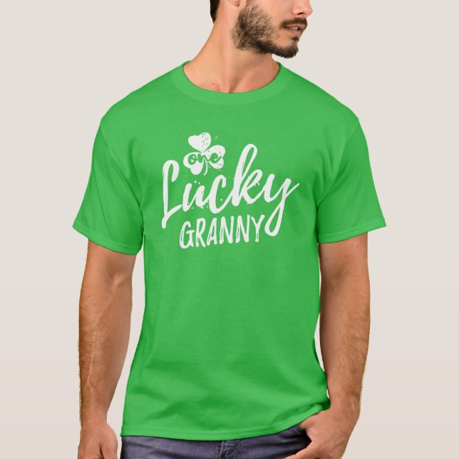 Camiseta Una afortunada abuela St. Patrick's Day Shamrock P (Anverso)