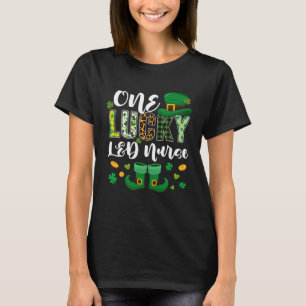 Camiseta Una afortunada enfermera de L&D St Patricks Day Lo