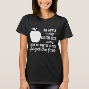 Camiseta Una Apple Al Día Mantiene Al Médica Alejado