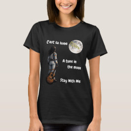 Camiseta una astronauta en la luna con una guitarra