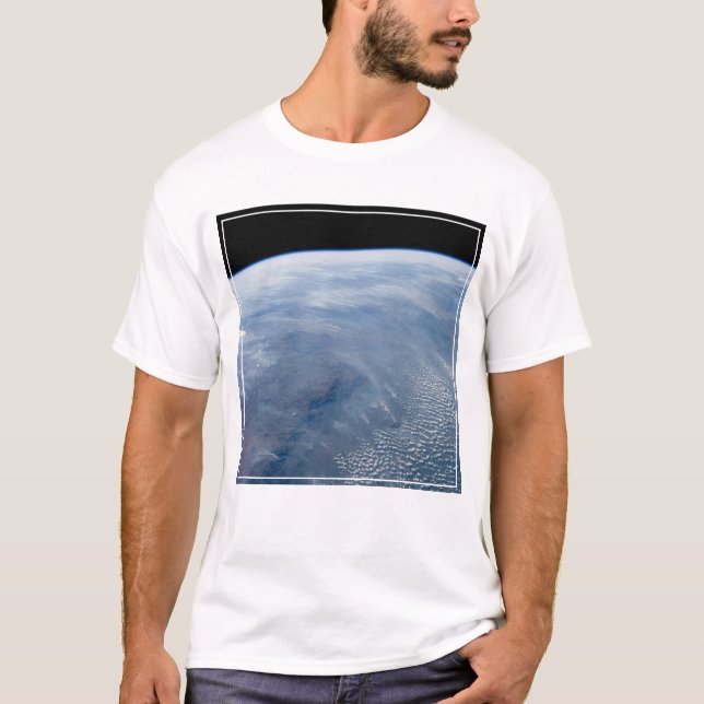 Camiseta Una Caída De Humo Sobre El Sur De África Tropical. (Anverso)