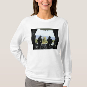 Camiseta Una caja de artículos humanitarios