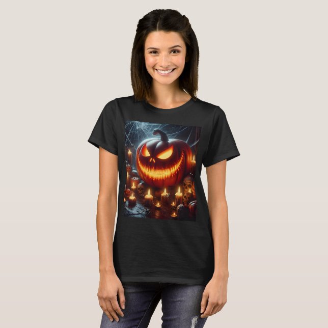 Camiseta una calabaza de halloween con una cara aterradora  (Anverso completo)