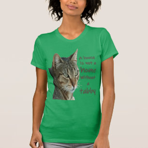 Camiseta Una Casa No Es Un Hogar Sin Un Gato Con Pestaña