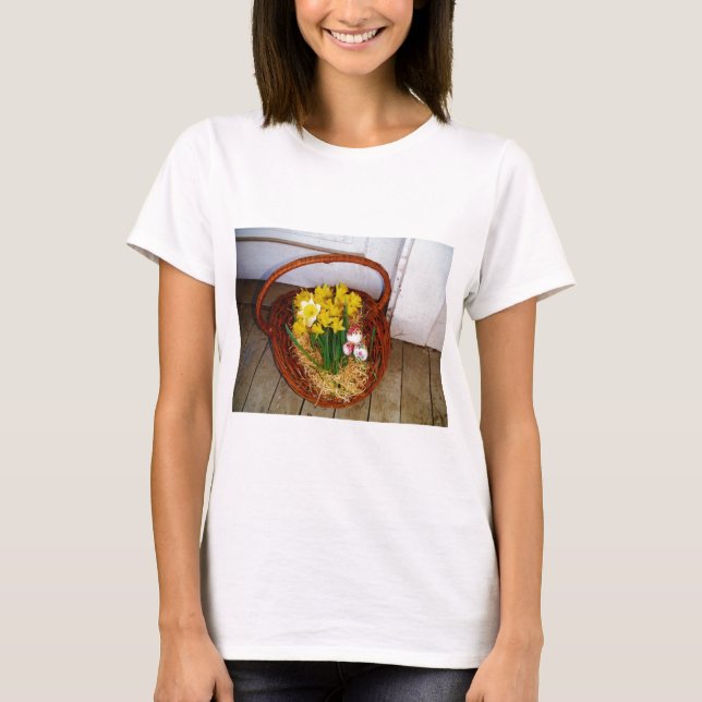 Camiseta Una cesta de folletos amarillos y huevo de Pascua  (Anverso)