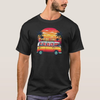Camiseta ¡Una colorida furgoneta vintage lista para las ola