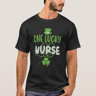 Camiseta Una Enfermera Afortunada Apreció El Día De San Pat
