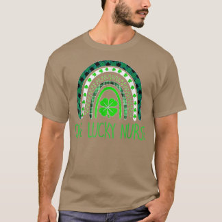 Camiseta Una enfermera afortunada Rainbow Shamrock St Patri