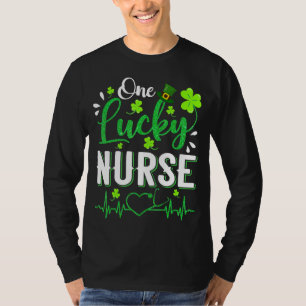 Camiseta Una enfermera afortunada Shamrock Leprechaun Gorra