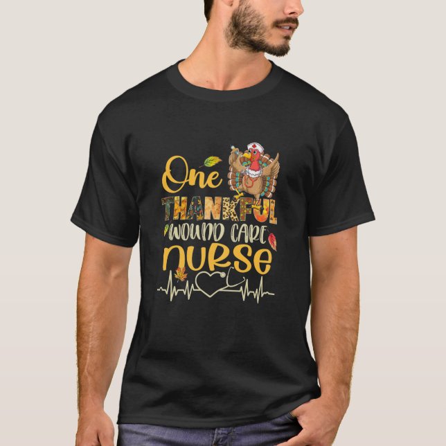 Camiseta Una enfermera con heridas de acción de gracias en  (Anverso)